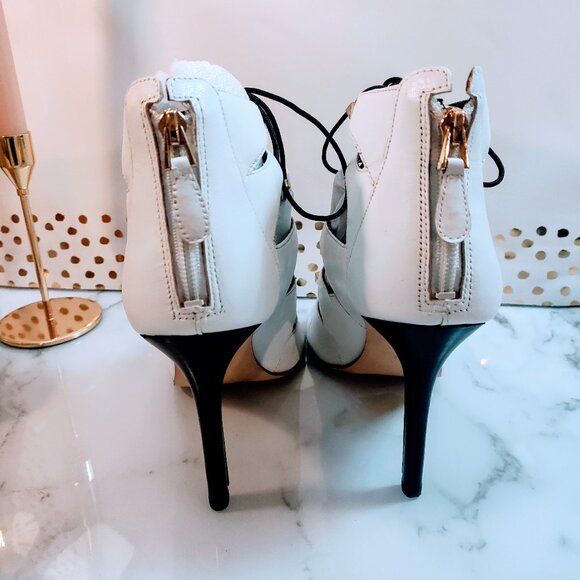 GUESS LEGARI STUDDED LACE UP HEELS / WHITE - Women's 10M - Picture 4 of 12